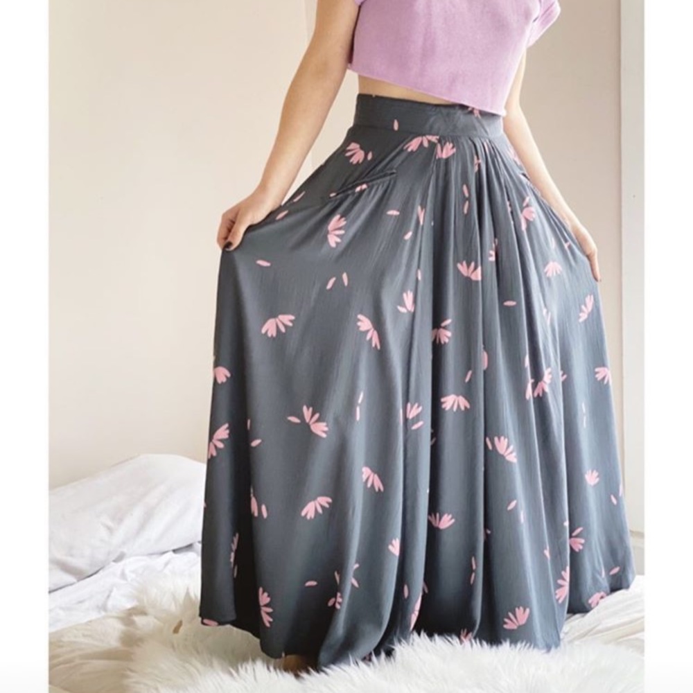 VTG | Vintage Dream Petal Skirt